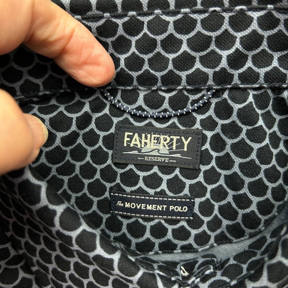 Faherty Short Sleeve Movement Pique Polo Men's Size S Midnight Fish Scale NWT - Picture 3 of 12